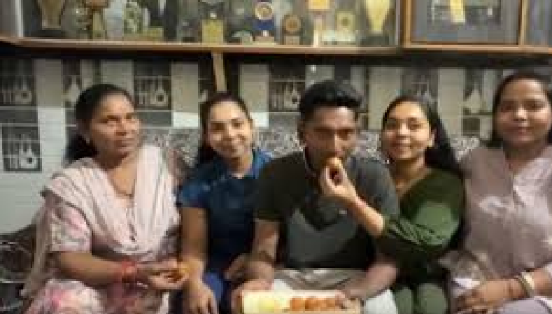 छोले-कुलचे की रेहड़ी से टीम इंडिया तक: जालंधर के अर्जुन राजपूत का अंडर-19 टीम में चयन, मेहनत ने बदली तकदीर