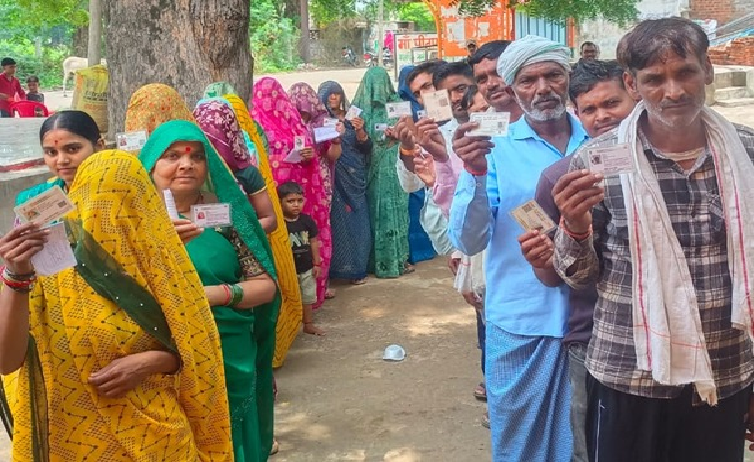 दतिया उपचुनाव में दोपहर 3 बजे तक 61.99% मतदान, कांग्रेस-बीजेपी कर रही अपनी-अपनी जीत का दावा
