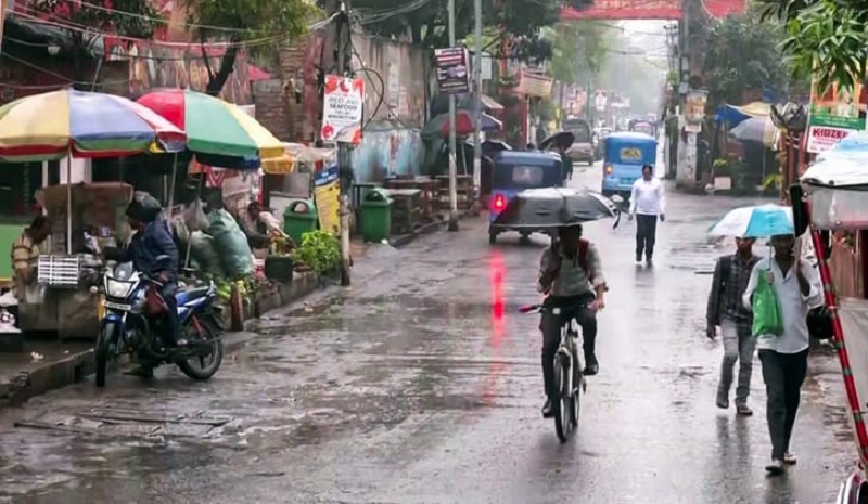 मैदानों से लेकर पहाड़ों तक झमाझम बारिश…. कई क्षेत्रों में बाढ़ के हालात, आज इन राज्यों में अलर्ट