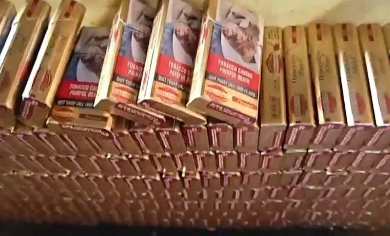 Bihar: मुजफ्फरपुर में गोल्ड फ्लैक के नाम से नकली सिगरेट बनाने वाली फैक्ट्री का भंडाफोड़… 5 करोड़ की मशीनें जब्त