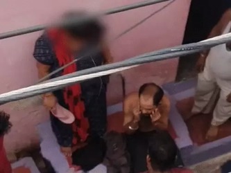 झांसी में 7 साल की बच्ची से दुष्‍कर्म, लोगों ने चप्पलों से पीटा, जमकर की धुनाई, आरोपी पुलिस गिरफ्त में