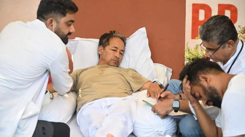 सोनम वांगचुक के अनशन पर हाईकोर्ट सख्त, केंद्र और दिल्ली सरकार से मांगा जवाब, आज फिर होगी सुनवाई