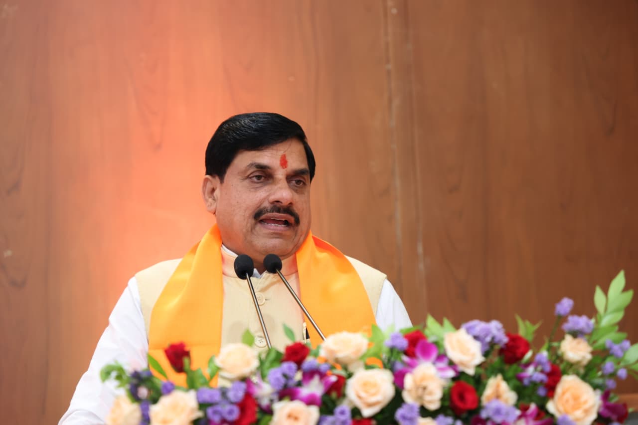 यूसीसी लागू होना बड़ी उपलब्धि, इस कानून के फायदों को जनता तक पहुंचाएं