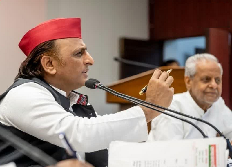 जौहर यूनिवर्सिटी पर कार्रवाई से गरमाई सियासत, अखिलेश यादव ने BJP पर लगाया शिक्षा को सांप्रदायिक नजरिए से देखने का आरोप