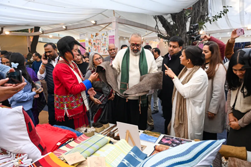 भारत के टेक्सटाइल और परिधान निर्यात ने पार किया ₹3.25 लाख करोड़ का आंकड़ा, वैश्विक बाजारों में बढ़ी मांग