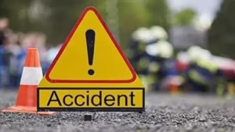 मथुरा में स्कूल बस से उतरते समय दर्दनाक हादसा, सात साल के छात्र की पहिए के नीचे आने से मौत