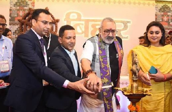 भारतीय टेक्सटाइल उद्योग का दम, 130 देशों की भागीदारी के बीच मिले 14,300 करोड़ रुपये के निवेश प्रस्ताव
