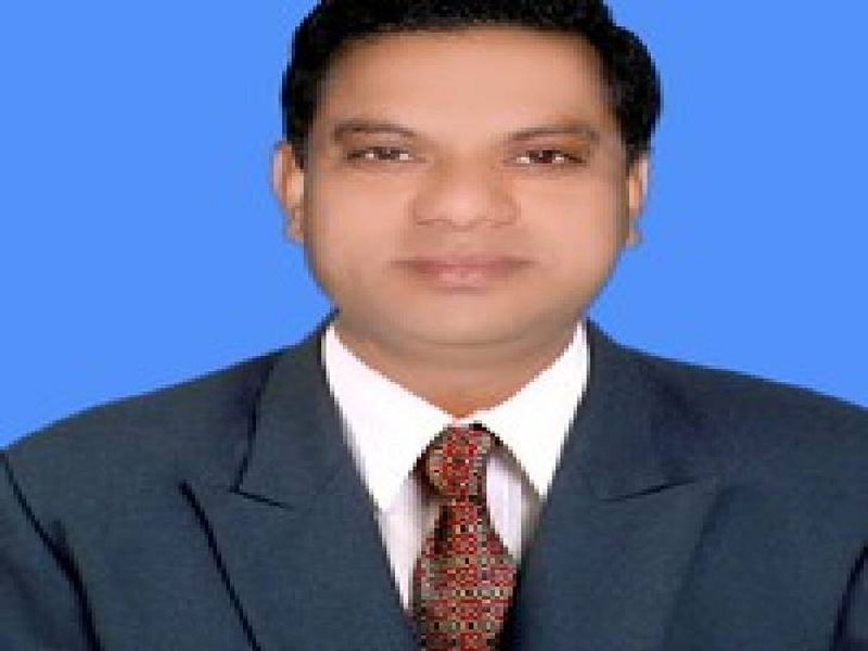 कार्य परिषद का सख्त फैसला, उत्पीड़न मामले में डॉ. नईम पर गिरी गाज; प्रशासनिक अधिकारी की वेतनवृद्धि भी रोकी गई
