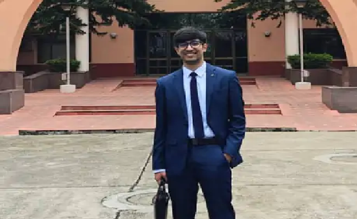 आईआईएम इंदौर IPM में शहर के 6 छात्रों का चयन, आरव माले ने हासिल की देशभर में दूसरी रैंक