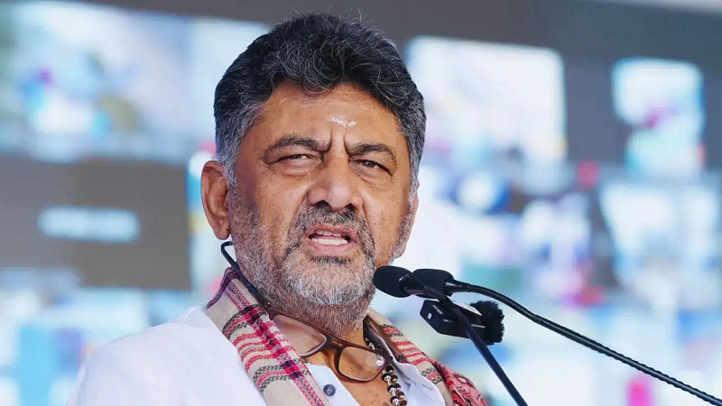बेंगलुरु में देर रात तक फुटबॉल का जश्न फीफा फाइनल की स्क्रीनिंग को हरी झंडी पुलिस ने बढ़ाई फूड सर्विस की समय सीमा