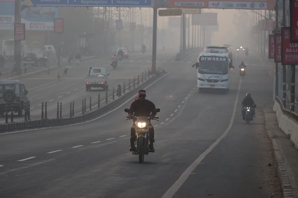 शनिवार को कई राज्यों में भारी बारिश का अलर्ट, तेज हवाएं भी बढ़ाएंगी मुश्किलें