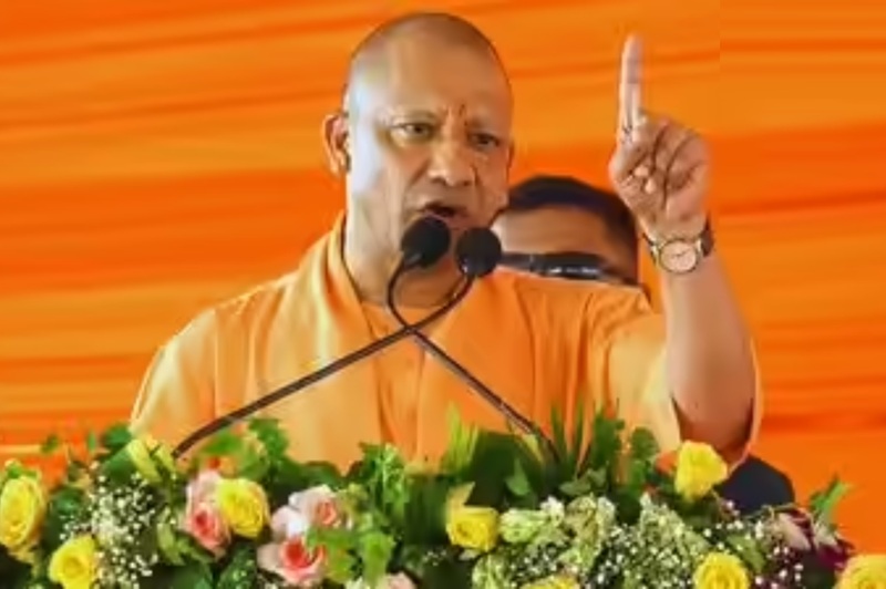 सीएम योगी का विपक्ष पर हमला, बोले- 'उन्हें जिन्ना पसंद, हमें गन्ना'; विकास परियोजनाओं की दी सौगात