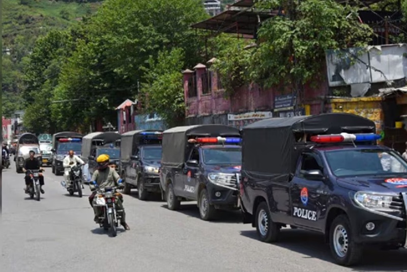 PoK में बड़े विरोध प्रदर्शन से पहले पाकिस्तान अलर्ट, 4000 जवान और रेंजर्स की 7 विंग तैनात करने की तैयारी