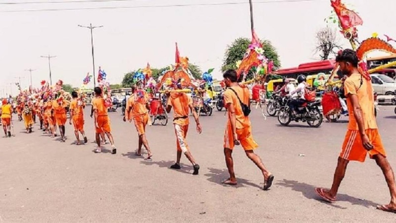 UP: सावन में कांवड़ियों का होगा खास स्वागत, रूट पर नॉनवेज-अंडे की बिक्री पर रोक, प्रसाद में मिलेंगे पौधे
