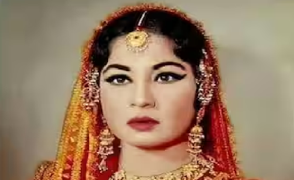 जब अस्पताल के बिस्तर से मीना कुमारी ने गुलजार को दी थीं अपनी डायरियां, अमर हो गई दोस्ती