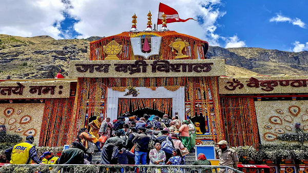 बदरीनाथ चढ़ावा विवाद में नया खुलासा, आरोपी कर्मचारी को मिला प्रमोशन और नोट गिनने की जिम्मेदारी