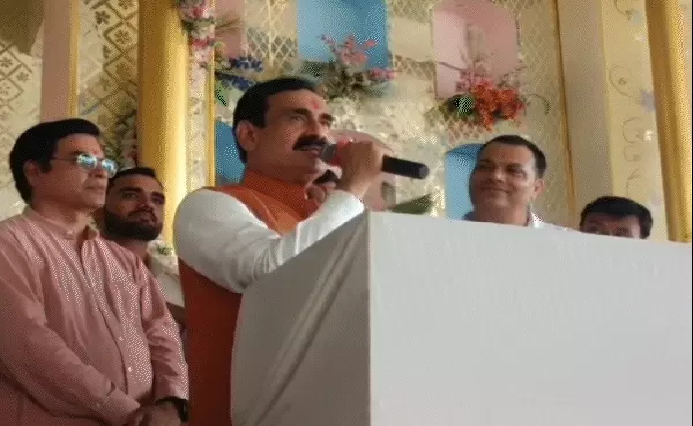 मध्य प्रदेश की राजनीति में बड़ा उलटफेर नरोत्तम को झटका शिवराज की कसम टूटी और अफसरों का हुआ शुगर टेस्ट