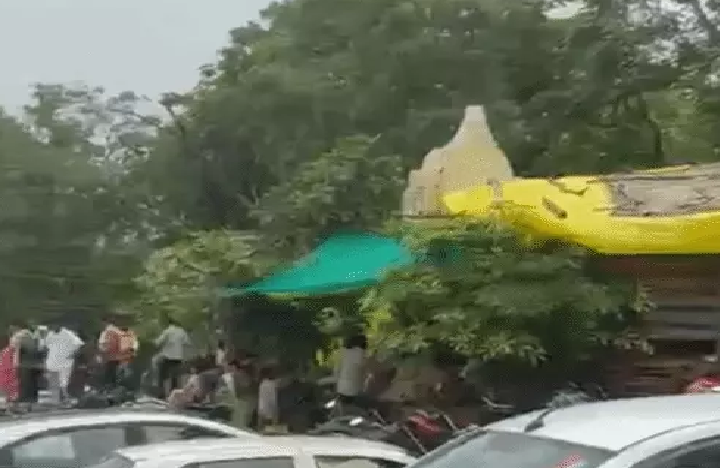 सलकनपुर मंदिर मार्ग पर श्रद्धालुओं की भीड़ से 2 घंटे जाम, गुप्त नवरात्रि पर वाहनों की लगी लंबी कतार