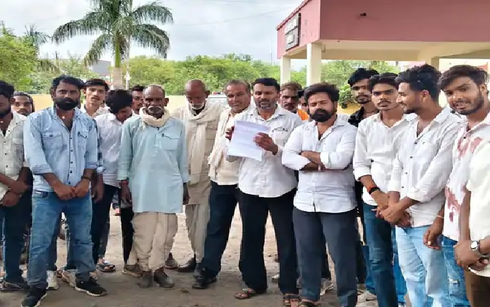 दुष्कर्म मामले में आरोपी पक्ष का पलटवार, सीसीटीवी और डीएनए जांच की मांग; पुलिस बोली- शैक्षणिक रिकॉर्ड में बालिग