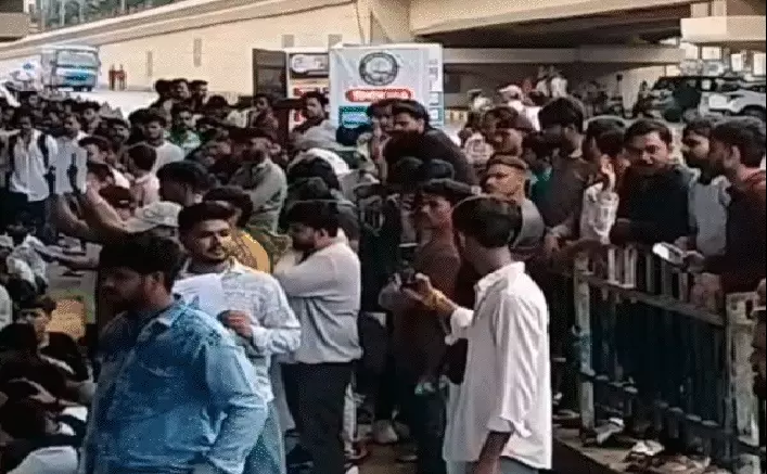 NEET पेपर लीक पर मध्य प्रदेश में आक्रोश 20 जिलों में प्रदर्शन इंदौर से उठी सबसे बुलंद आवाज