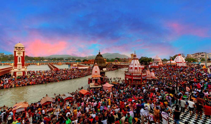 मानसून में बनाएं धार्मिक यात्रा का शानदार प्लान भारत के इन प्रसिद्ध मंदिरों में कम बजट में मिलेगा आध्यात्मिक सुकून