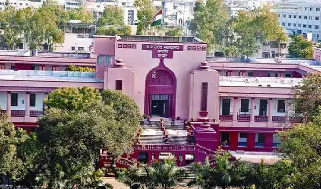 हाईकोर्ट में 31 अस्पतालों की सुनवाई ने पकड़ा नया मोड़, गलत जांच रिपोर्ट और अवैध संचालन के आरोपों से बढ़ी मुश्किलें