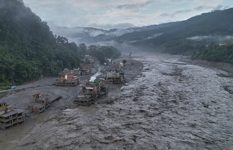 नेपाल में फिर मंडरा रहा बाढ़ का खतरा…. भोटेकोशी नदी का जलस्तर बढ़ने के बाद अलर्ट जारी