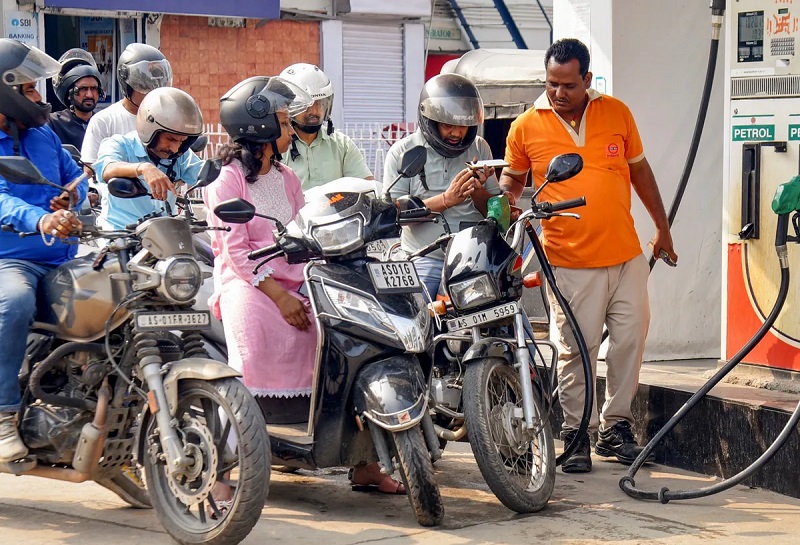 पेट्रोल पर विंडफॉल टैक्स हुआ शून्य ….., डीजल और एटीएफ पर भी राहत…. आमजन को No Relief