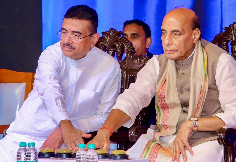 राजनाथ सिंह ने कोलकाता में 3500 करोड़ की लागत की पोत निर्माण फैक्ट्री की रखी आधारशिला