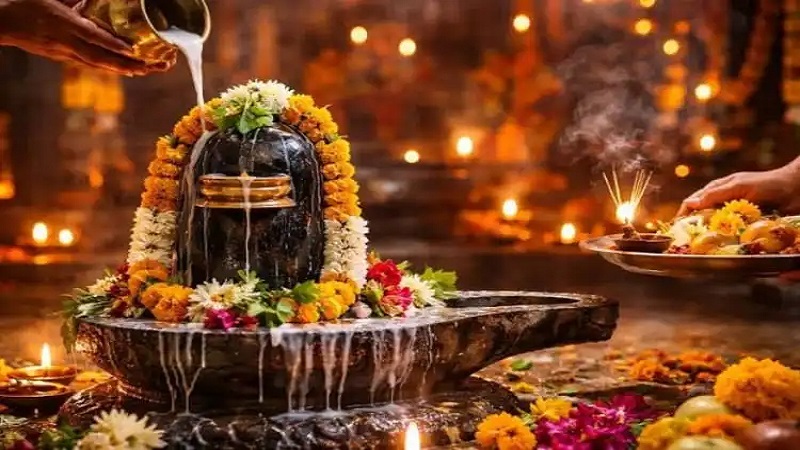 सोमवार व्रत में न करें ये गलतियां, जलाभिषेक से लेकर शिव आरती तक जानें पूरी पूजा विधि