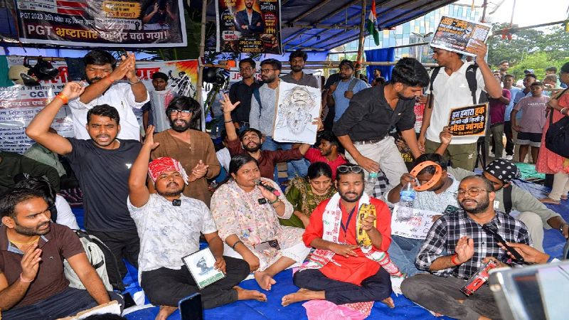 रांची में JPSC-JSSC छात्रों और सरकार के बीच बातचीत सकारात्मक, मांगें पूरी नहीं होने तक आंदोलन जारी रखने का फैसला