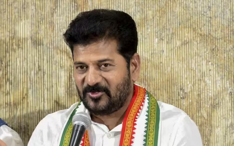 तेलंगाना सीएम रेवंत रेड्डी का अमेरिकी दौरा रद्द, केंद्र से मंजूरी नहीं मिलने का आरोप लगाकर सरकार पर साधा निशाना