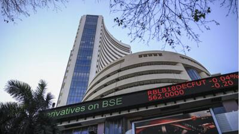 Stock Market Today: सेंसेक्स 281 अंक गिरकर 78 हजार से नीचे, निफ्टी भी कमजोर; आईटी और एफएमसीजी शेयरों में बिकवाली