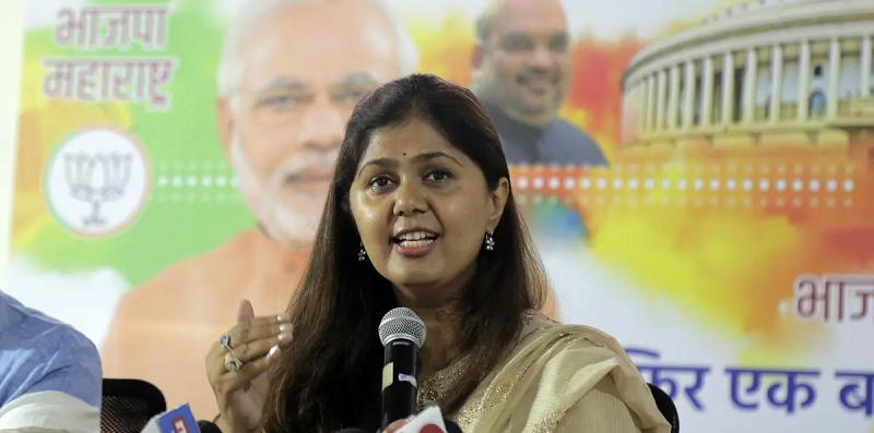 पंकजा मुंडे के राजनीतिक भविष्य पर बढ़ी चर्चा, कांग्रेस नेता बोले- भाजपा छोड़ें, पहली ओबीसी महिला सीएम बनाने में करेंगे सहयोग