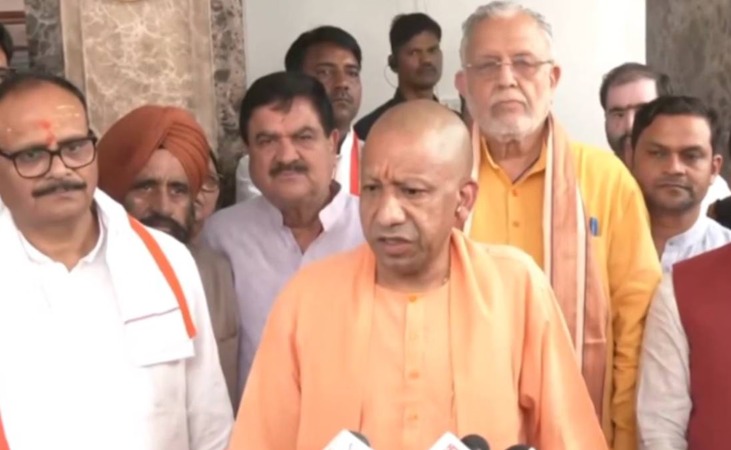 राम मंदिर चढ़ावा मामले पर CM योगी का पलटवार, बोले- दोषी साधु-संत नहीं, विपक्ष का रवैया सनातन विरोधी