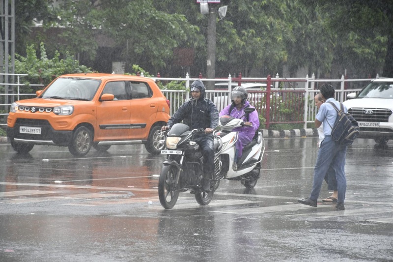 MP के 7 जिलों में आज भारी बारिश का अलर्ट, अब तक 26.5 इंच बरसा पानी, 37 जिले अब भी बारिश में पिछड़े