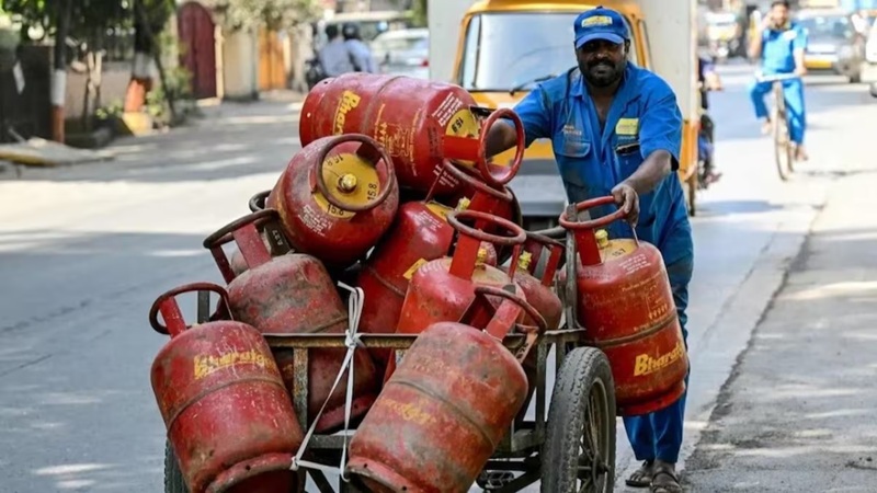LPG e-KYC की 16 अगस्त आखिरी डेडलाइन, रात 12 बजे के बाद बुकिंग और सब्सिडी पर पड़ेगा असर