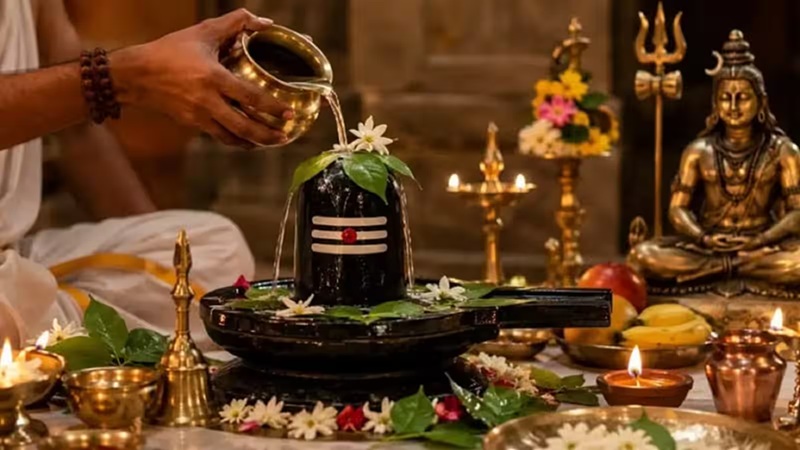 सवान में हर सोमवार विशेष योग और पर्व का संयोग, भगवान शिव की कृपा पाने करें ये आसान उपाय