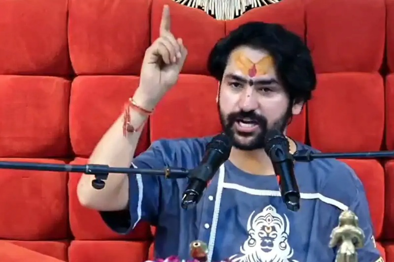 Gen-Z आंदोलन पर धीरेंद्र शास्त्री का संदेश, विरोध करें, लेकिन गाली-गलौज नहीं, संवाद और मर्यादा रहे
