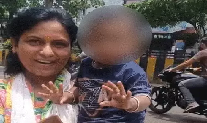 वृद्धाश्रम टूटा तो टूट गया मां-बेटे का साथ, इंदौर में ममता से दूर मासूम की दर्दभरी कहानी आई सामने