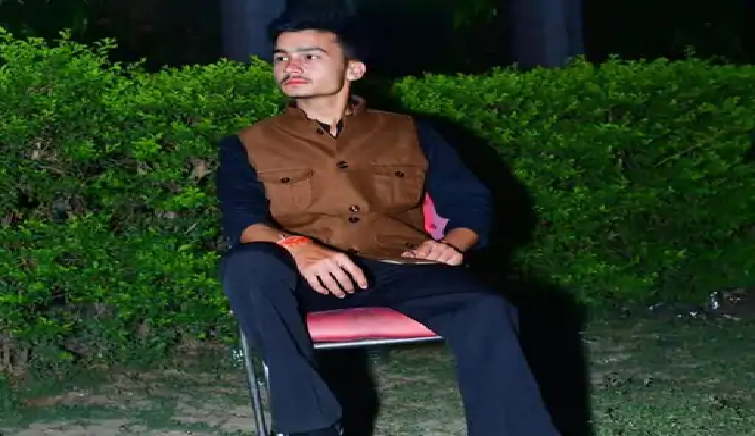 प्रतियोगी परीक्षा का दबाव या मानसिक तनाव इंदौर में 18 वर्षीय छात्र ने उठाया खौफनाक कदम