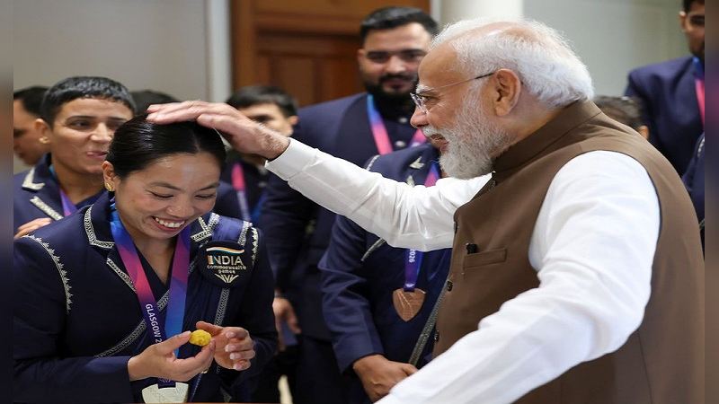 PM मोदी के शब्दों से गदगद मीराबाई चानू, बोलीं- आने वाली प्रतियोगिताओं में और कड़ी मेहनत करने की मिलेगी प्रेरणा