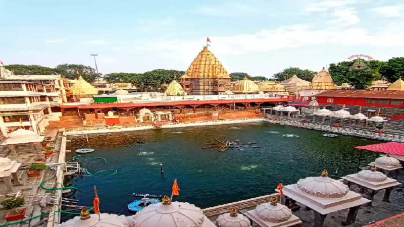 महाकाल की नगरी में कुर्सी की रस्साकशी और प्रशासनिक किस्से