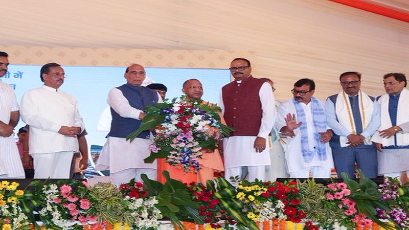 पुरानी गलियों से स्मार्ट रोड तक बदला लखनऊ! सीएम योगी बोले- विरासत और आधुनिकता का अनोखा संगम