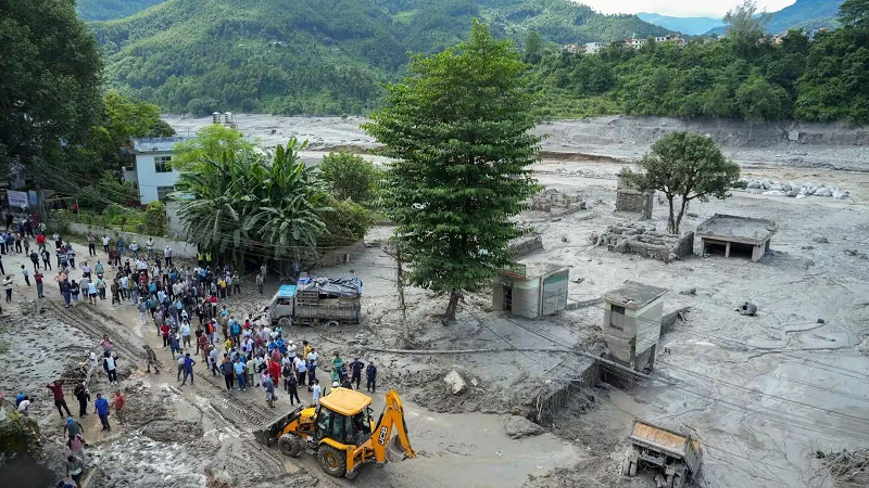 नेपाल बाढ़ के बाद हिमालयी राज्यों में ग्लेशियल झीलों और हिमस्खलन के खतरे पर केंद्र सरकार ने तैयारियां तेज कीं