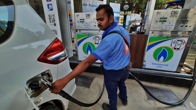 मुंबई में महंगाई का डबल झटका, CNG-PNG के साथ ऑटो-टैक्सी किराया भी बढ़ा